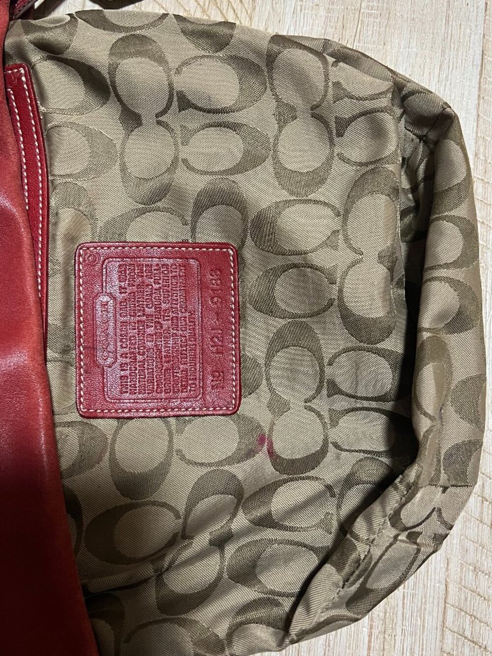 Vintage Y2K Coach Soho Legacy 9186 Red Glove Tanned Leather Bucket Shoulder Bag - Picture 9 of 16